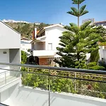 Aloha Apartment *